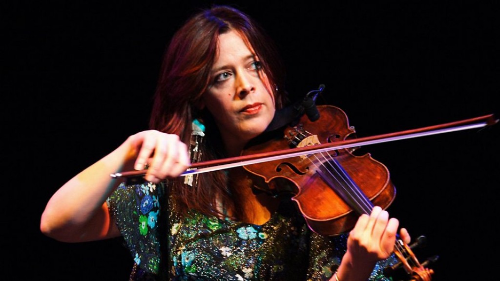 Kathryn Tickell & Superfolkus
