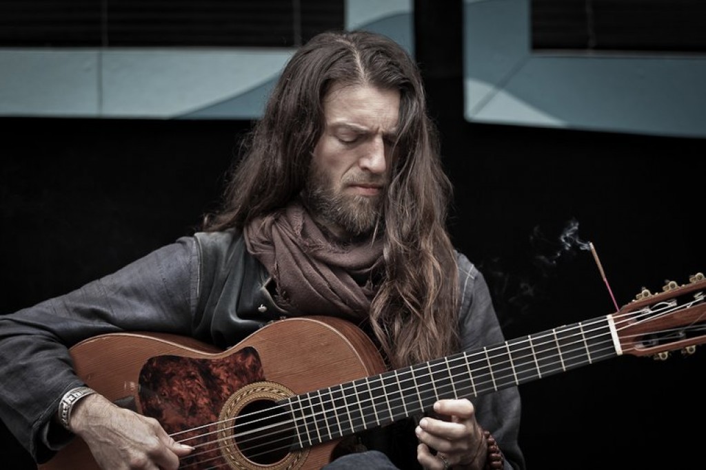 Estas Tonne