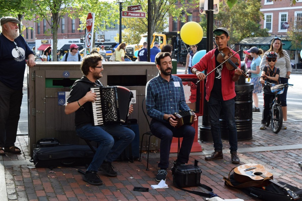 The Vox Hunters & Alex Cumming