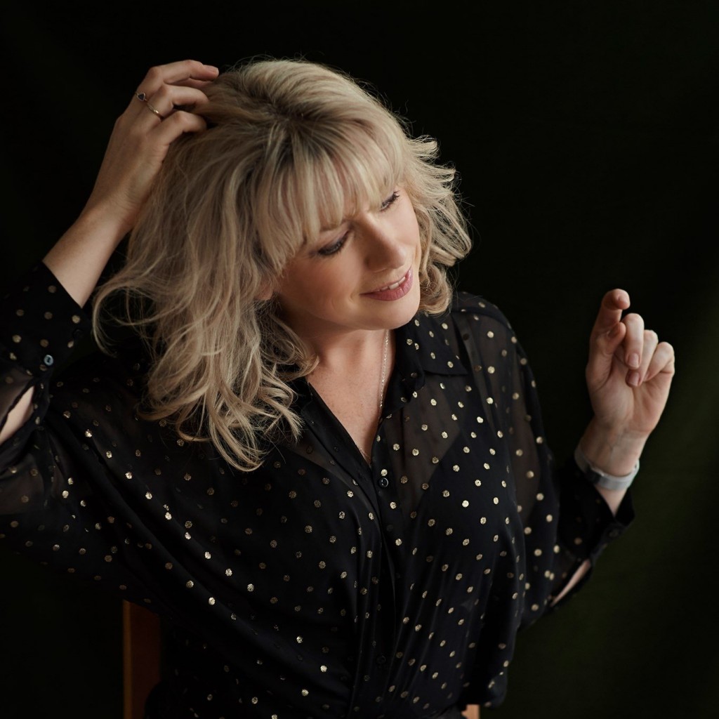 Muireann Nic Amhlaoibh