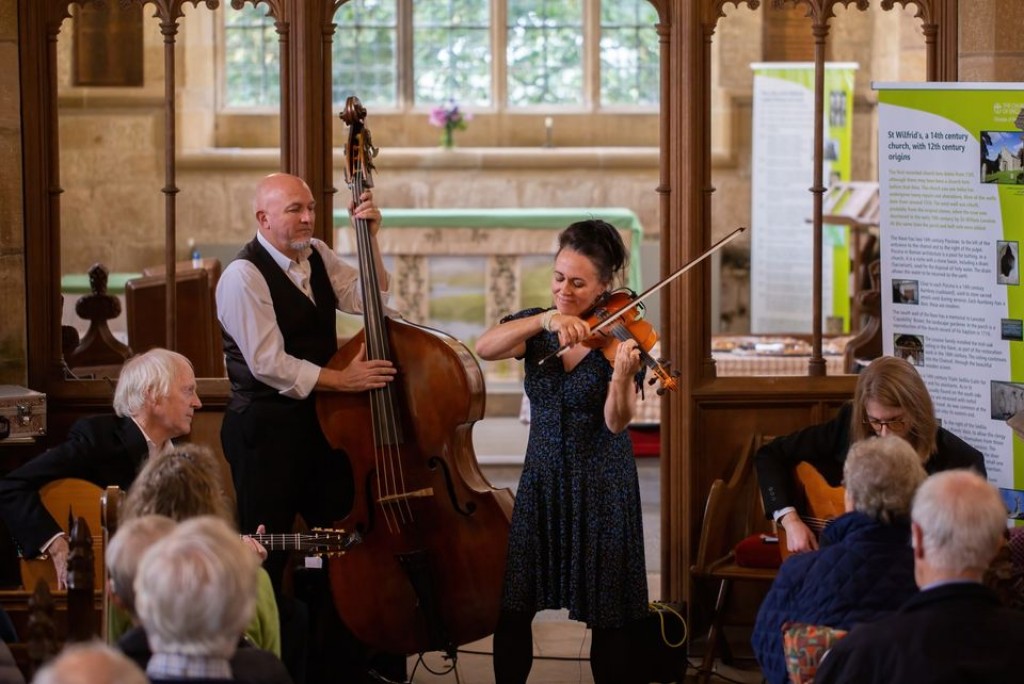 Emma Fisk´s Hot Club du Nord