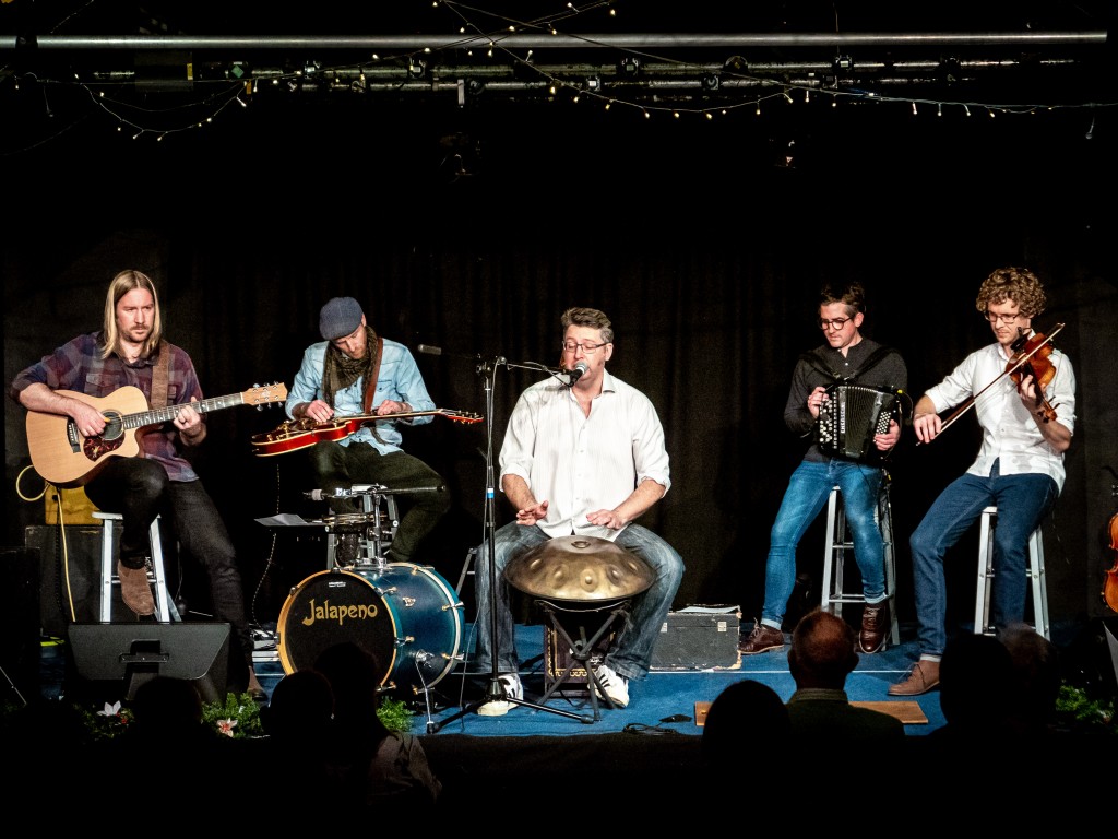 Tom Gregory with the Dust and Mischief Band