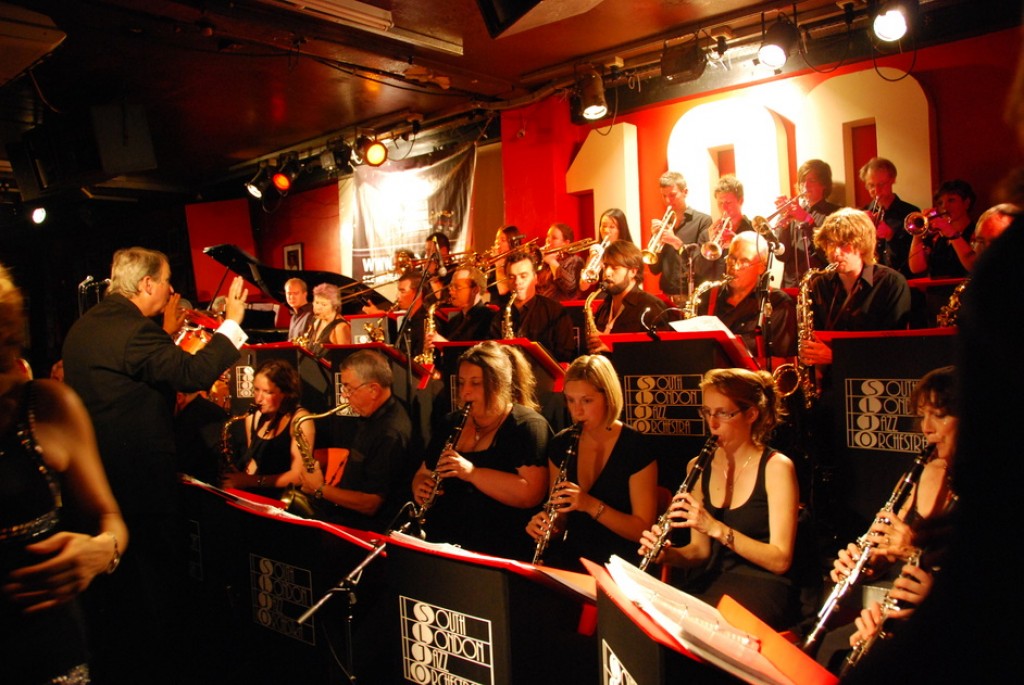 The 100 Club Presents..