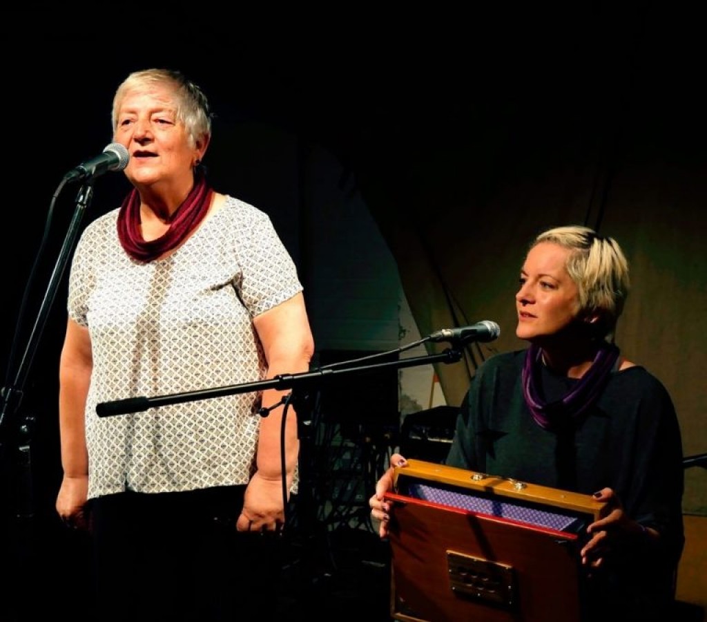 Fran Foote & Belinda Kempster at Sharp´s Folk Club