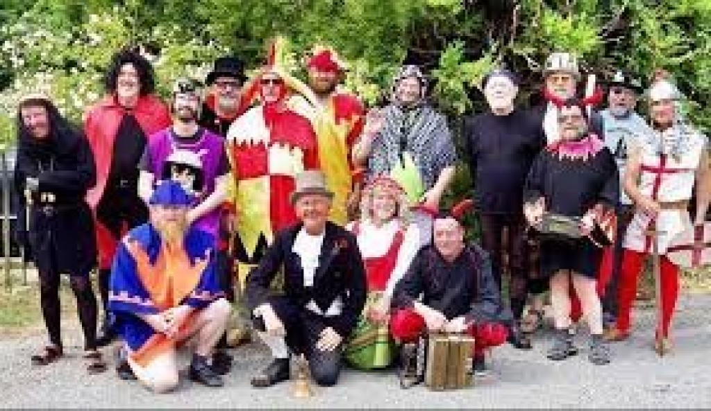 HOY CHRISTMAS PARTY WITH THE THAMESIDE MUMMERS