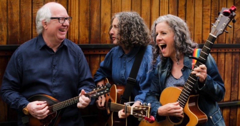 Clive Gregson and The Hayes Sisters