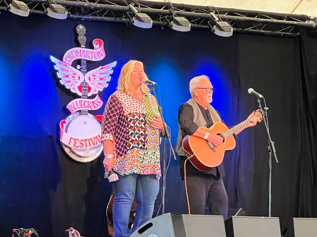 SALLY IRONMONGER & BRIAN CARTER AT THE LAMB FOLK CLUB