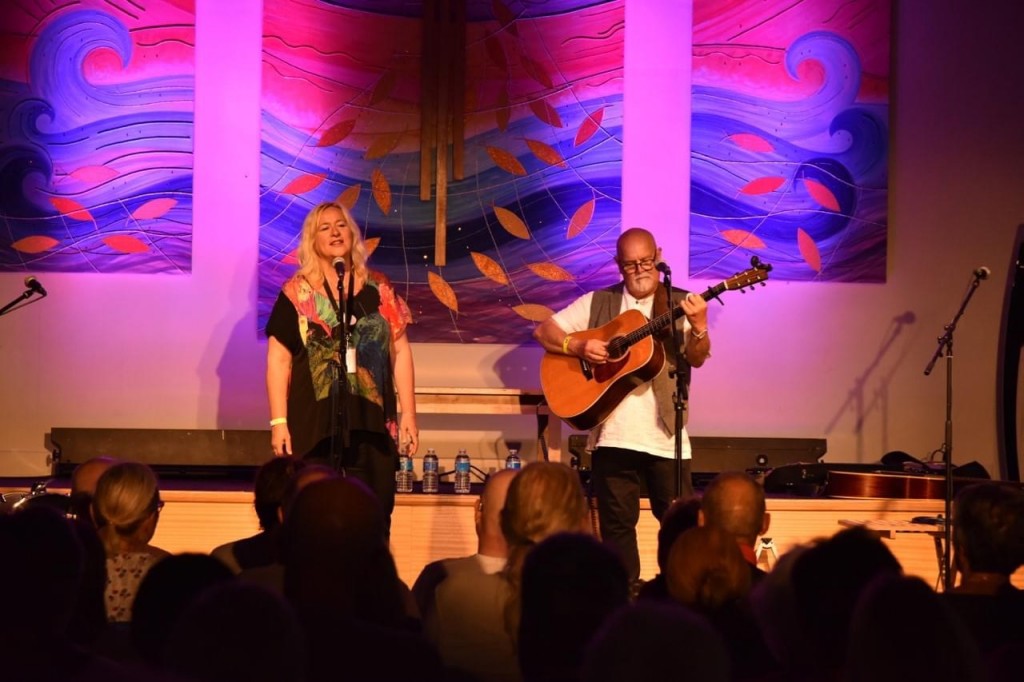 SALLY IRONMONGER & BRIAN CARTER AT PIG´S EAR FOLK ALE