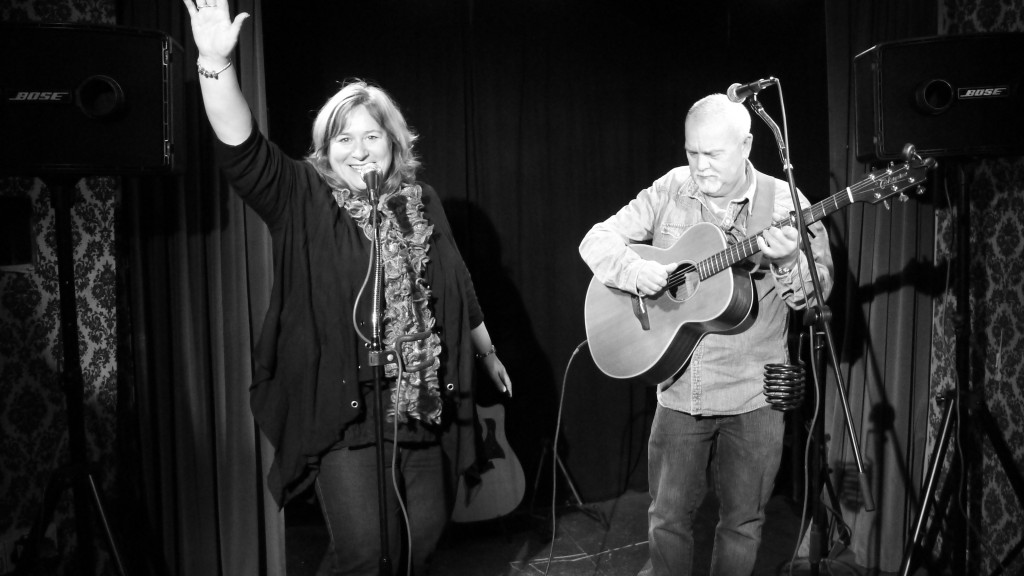 SALLY IRONMONGER & BRIAN CARTER AT IRVINE FOLK C LUB