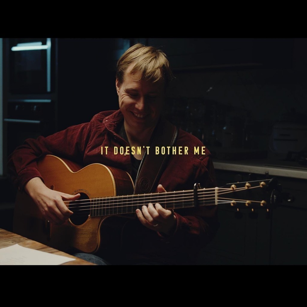 Kev Minney -   “It Doesn´t Bother Me“