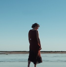 Scottish songwriter Emma Miller releases a stunning new single ‘Siren’