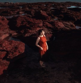 Scottish songwriter Emma Miller releases a stunning new single ‘Siren’