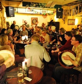 Irish Folk Music - Folk and Honey Gig Listing Site