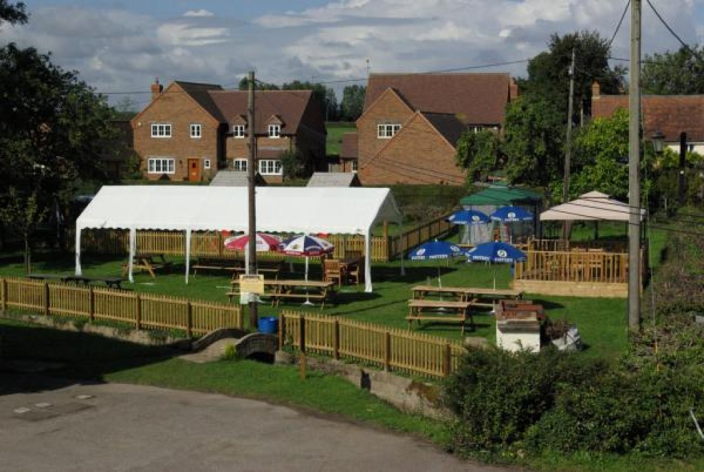 The Three Horseshoes