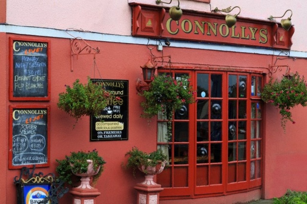 Connollys Bar