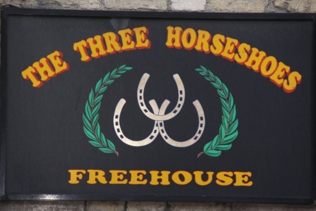 The Three Horseshoes