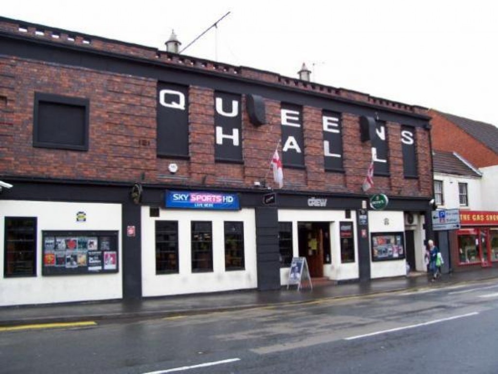 The Crew / Queens Hall