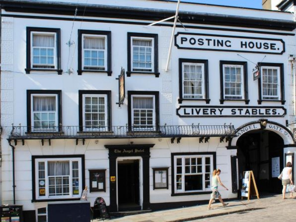 Cobbstar Bar at The Angel Hotel