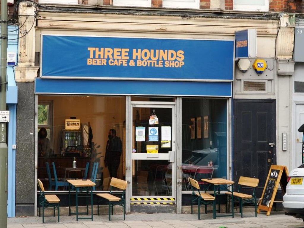 Three Hounds Beer Cafe