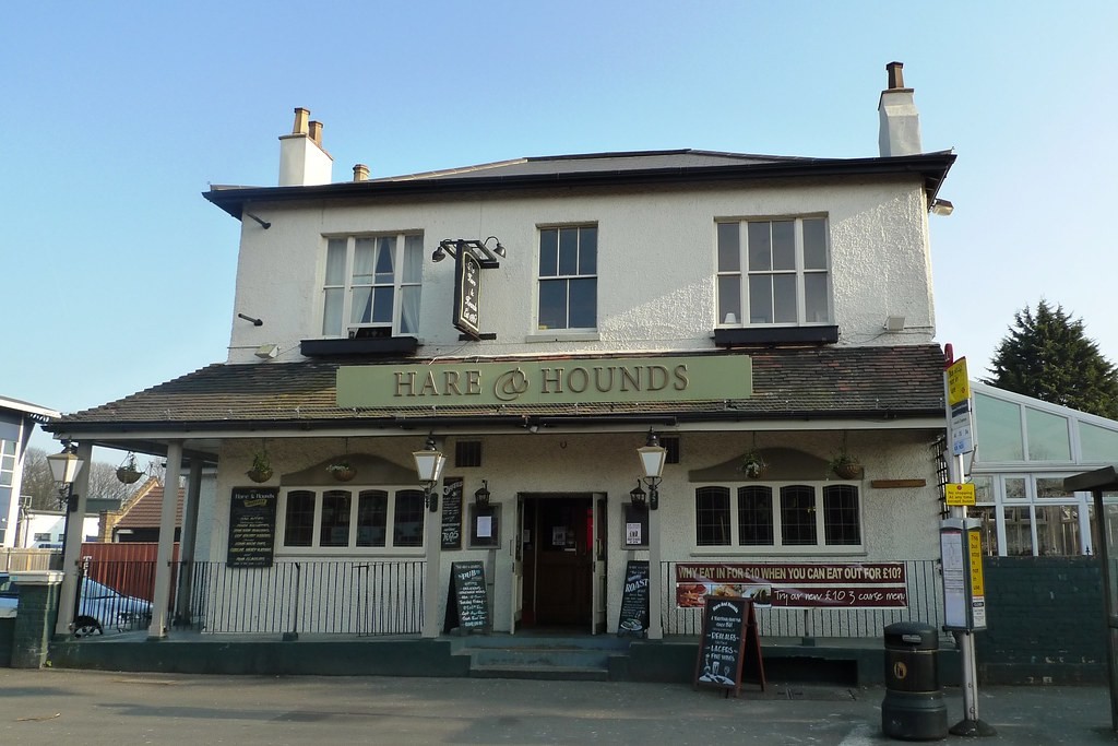 Hare & Hounds E10