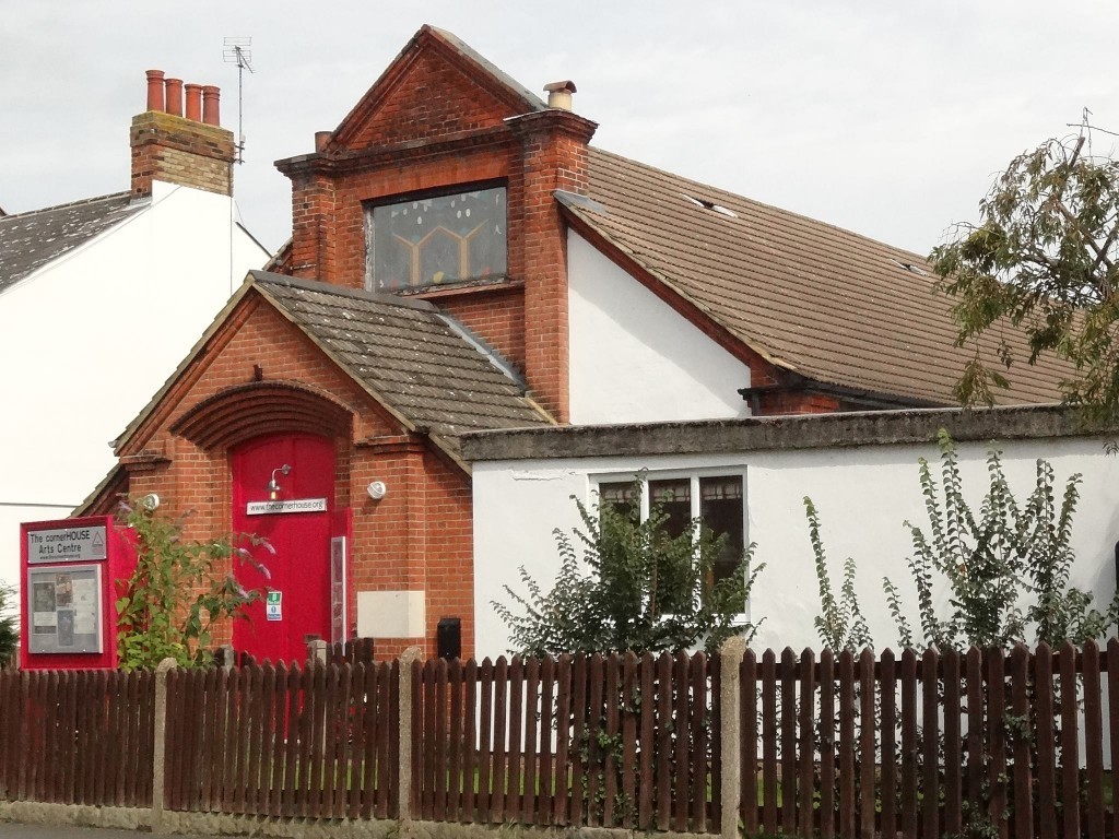 The cornerHOUSE