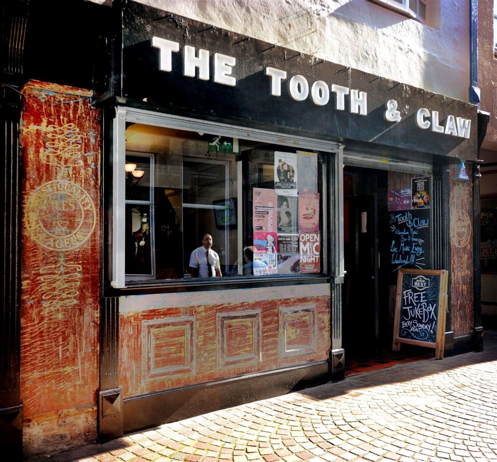 The Tooth & Claw
