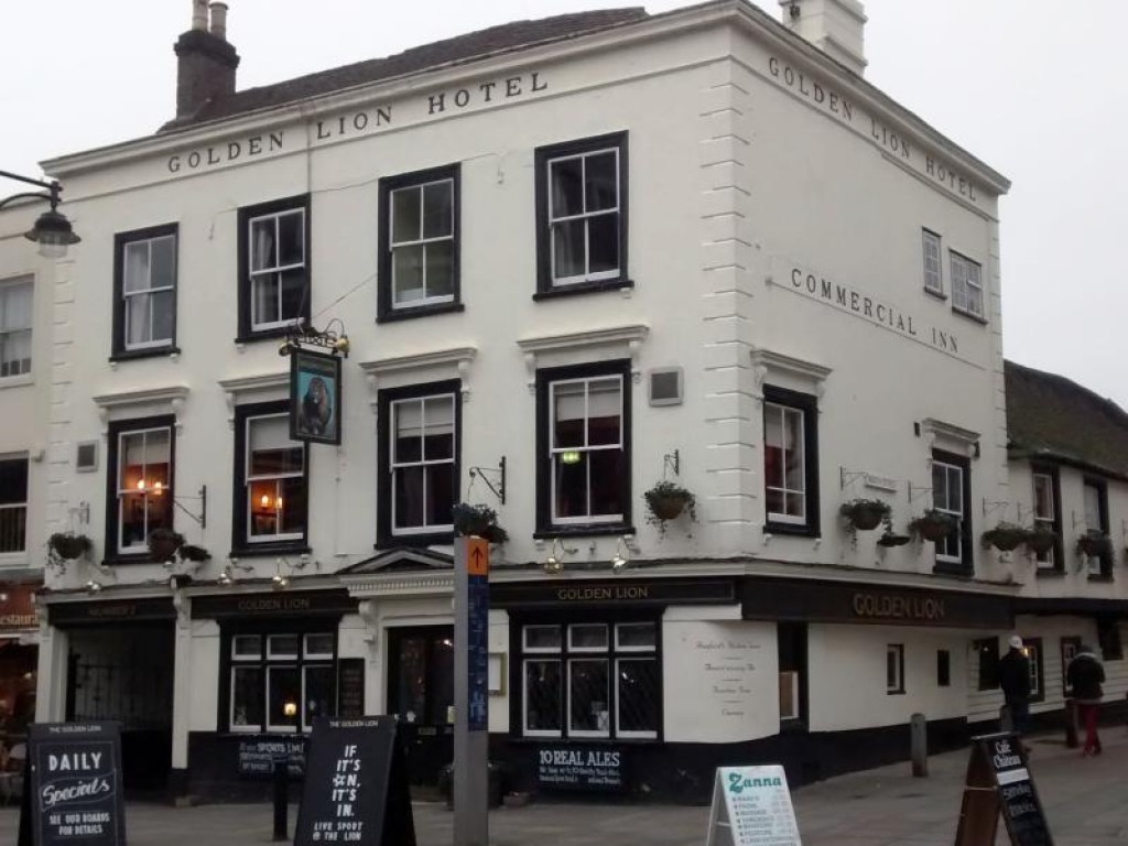 The Golden Lion, Romford