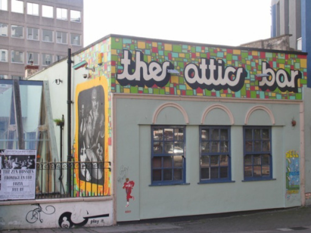 The Full Moon & Attic Bar